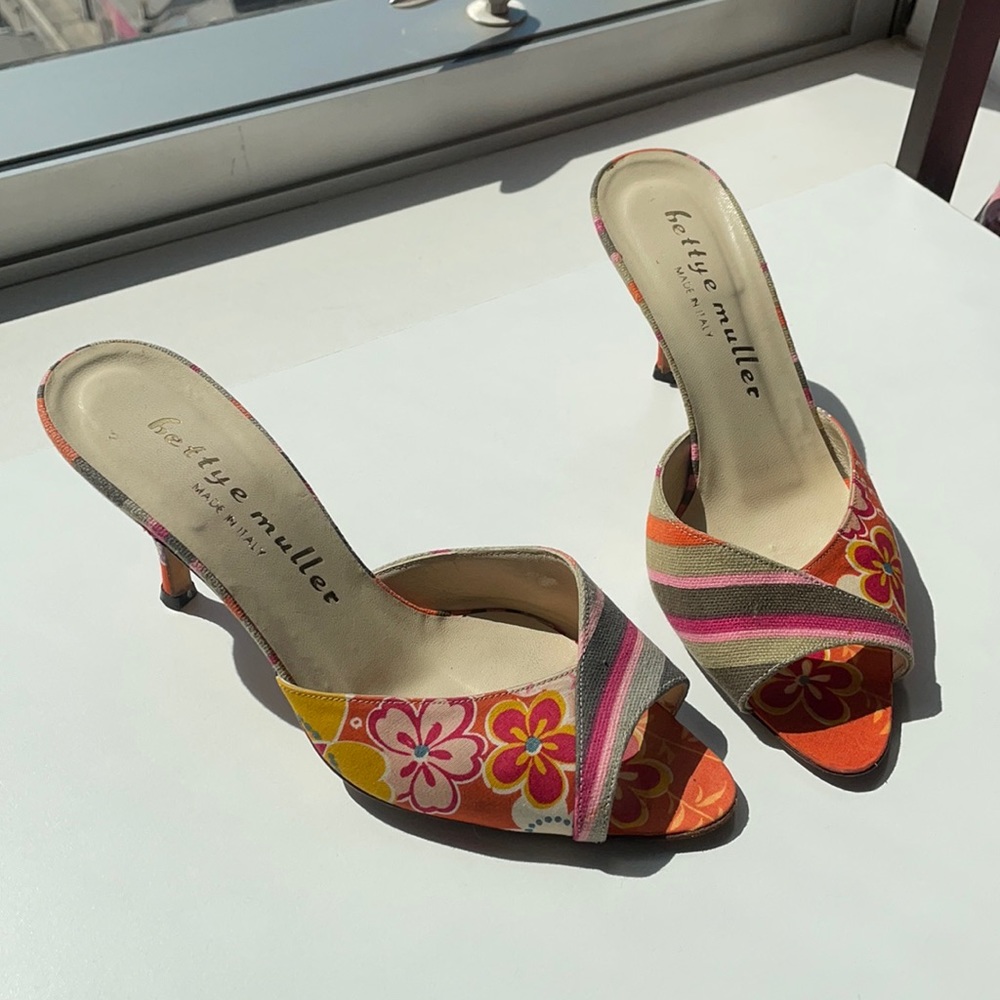 • fall floral kitten heel •
